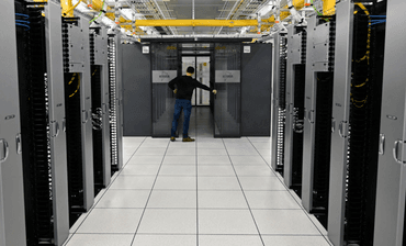 Danmark lokker datacentre til – men nu skal nye bagerst i elkøen